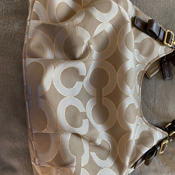 Coach purse - Picture 4 of 6